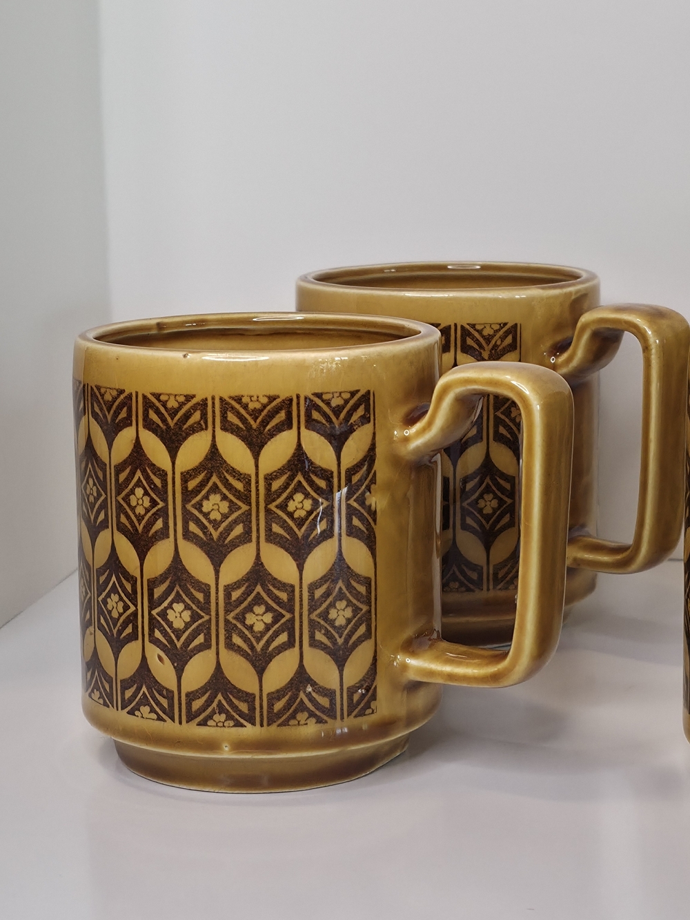 Vintage Royal Sealy Japan Brown Amber Geometric Coffee Mugs Cups Set of 4 MCM - Picture 2 of 11
